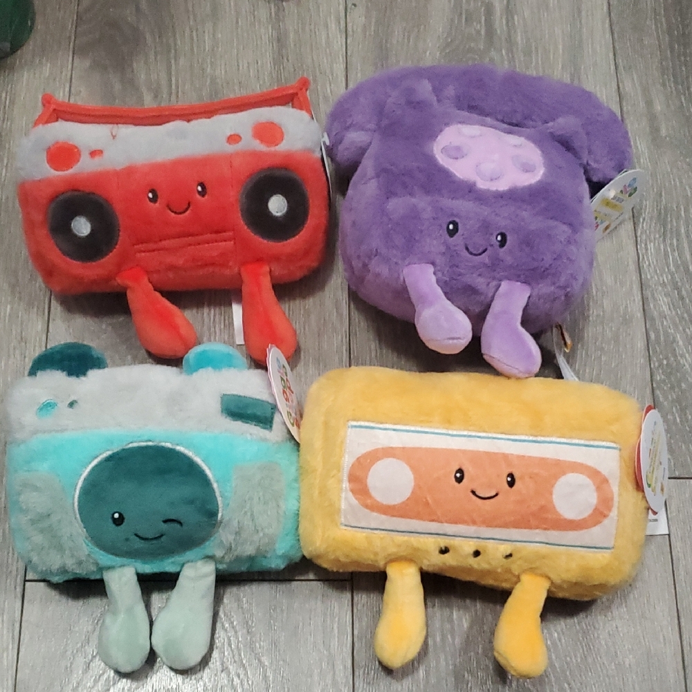 GiggleScape Retro Classic Cassette, Telephone, Camera, Radio Plush Toy Set